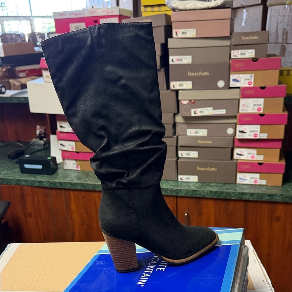 White Mountain Black Slouchy Mid-Calf Heeled Boots